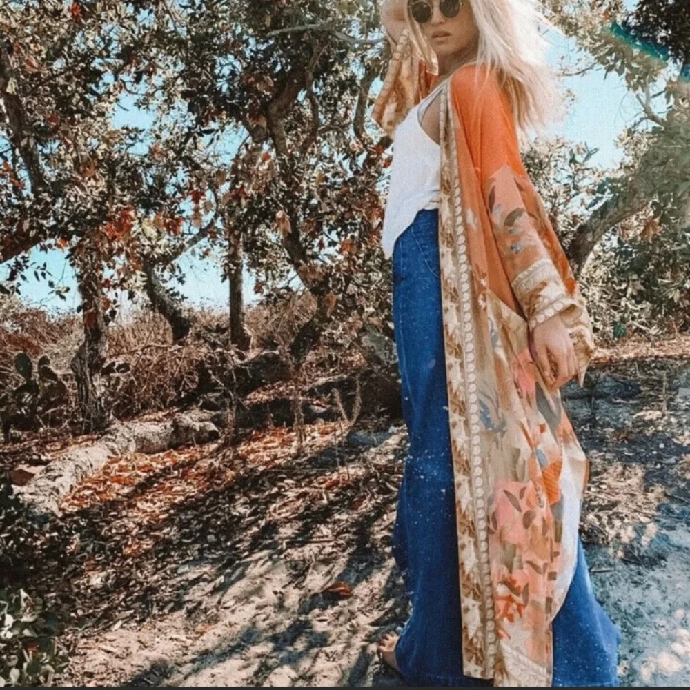 KIMONO MERMAID SEASHELL PRINT MULTI CORAL/PINK COLOR BEAUTIFUL FABRIC - Picture 3 of 7